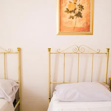 Maldive Del Salento- Your Sunny Oasis In Torre Pali